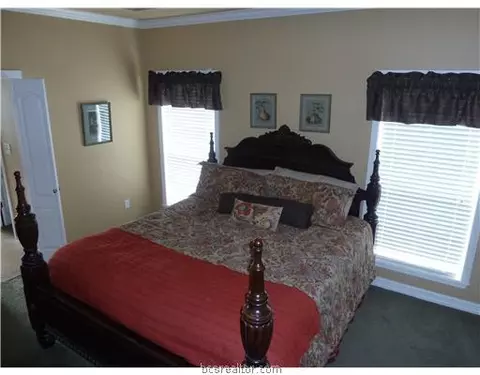 3808 Park Hampton Dr, Bryan, TX 77802 photo 5