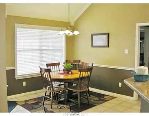 5207 Draycott, Bryan, TX 77802 photo 6