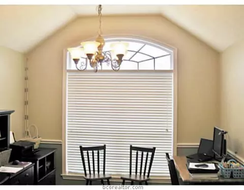 5207 Draycott, Bryan, TX 77802 photo 8