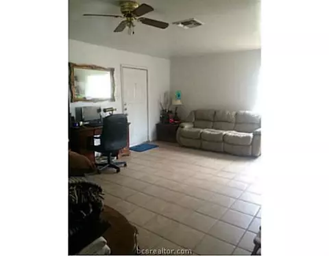 2216 Young Pl, Bryan, TX 77807 photo 6