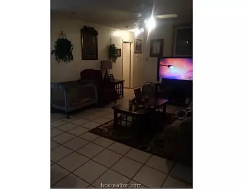 2216 Young Pl, Bryan, TX 77807 photo 5