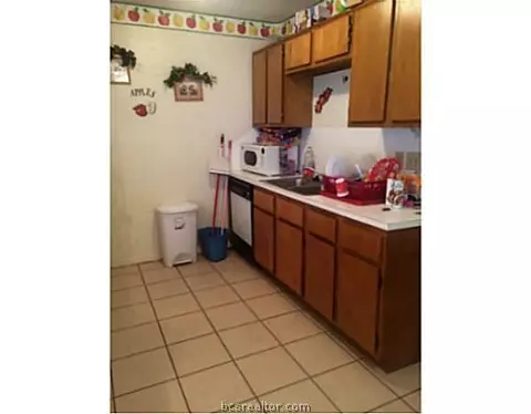 2216 Young Pl, Bryan, TX 77807 photo 11