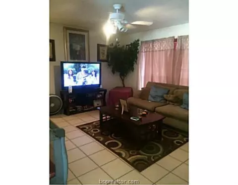 2216 Young Pl, Bryan, TX 77807 photo 7