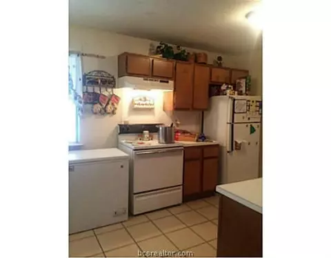 2216 Young Pl, Bryan, TX 77807 photo 9