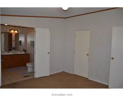 311 S Pine Cir, Pinehurst, TX 77362 photo 9
