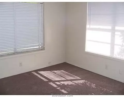 2204 Truman St, Bryan, TX 77801 photo 6