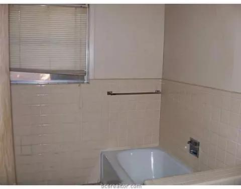 2204 Truman St, Bryan, TX 77801 photo 7