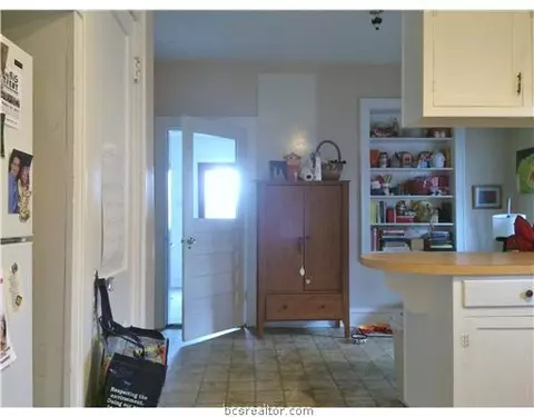 411 E Pease St, Bryan, TX 77803 photo 6