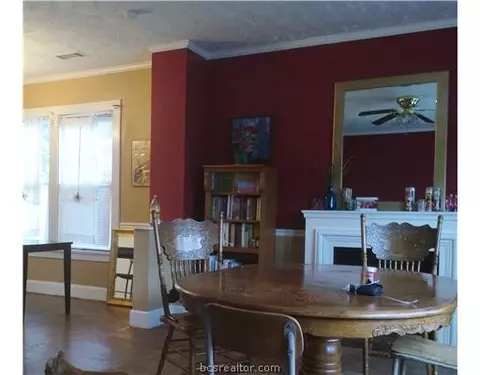 411 E Pease St, Bryan, TX 77803 photo 8