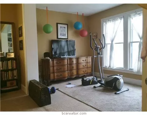 411 E Pease St, Bryan, TX 77803 photo 9