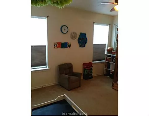 810 Mitchell St, Bryan, TX 77802 photo 8