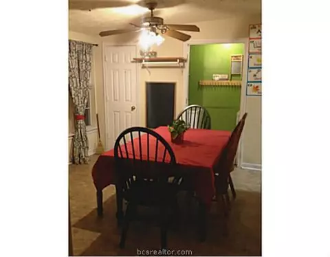 810 Mitchell St, Bryan, TX 77802 photo 3