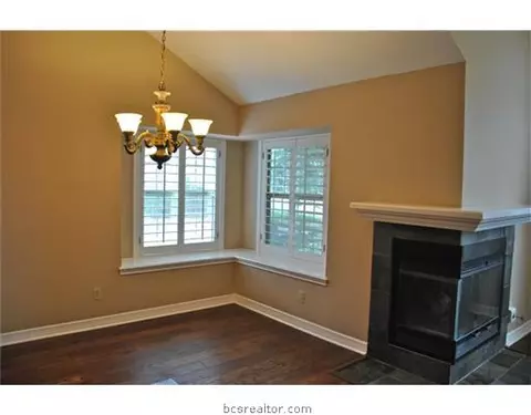 4732 Renwick Dr, Bryan, TX 77802 photo 6
