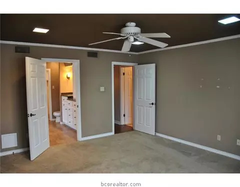 4732 Renwick Dr, Bryan, TX 77802 photo 12