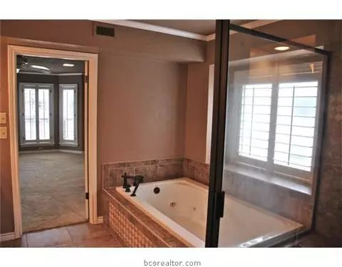 4732 Renwick Dr, Bryan, TX 77802 photo 14
