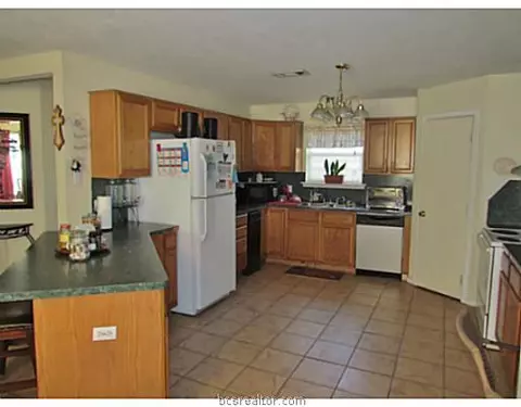 7240 Planters Loop, Bryan, TX 77808 photo 6
