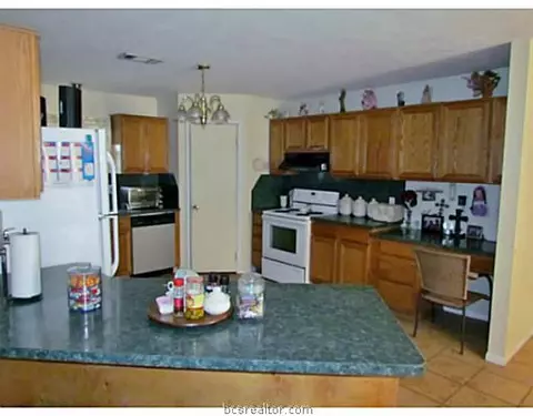 7240 Planters Loop, Bryan, TX 77808 photo 5