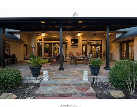 2004 Lis Ln, Bryan, TX 77807 photo 18