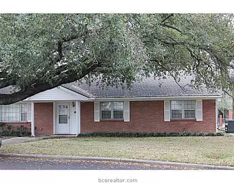 907 Ruskin Dr, Bryan, TX 77802 photo 2