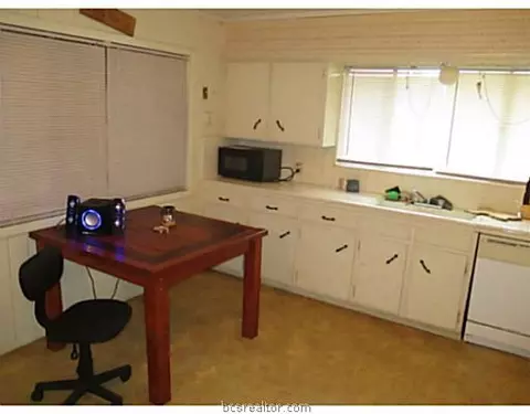 903 Stanfield, Bryan, TX 77802 photo 6