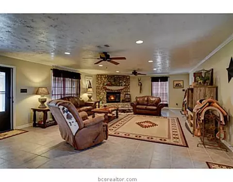3730 Mancuso Rd, Bryan, TX 77808 photo 3