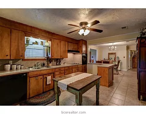 3730 Mancuso Rd, Bryan, TX 77808 photo 10