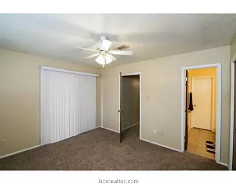 4122 Woodcrest Dr, Bryan, TX 77802 photo 13