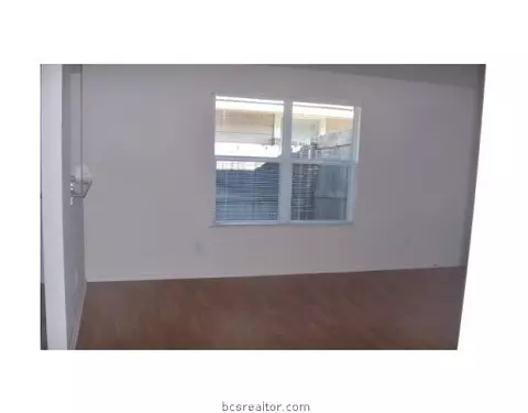 2102 Amberglow Pl, Bryan, TX 77801 photo 3