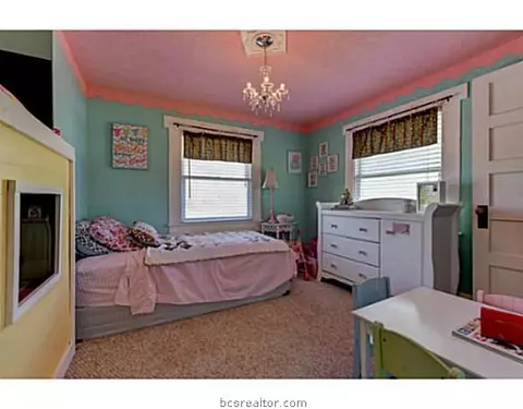 717 E 27th St, Bryan, TX 77803 photo 16