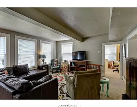 717 E 27th St, Bryan, TX 77803 photo 5