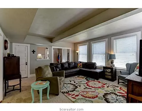 717 E 27th St, Bryan, TX 77803 photo 6