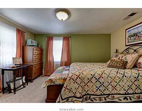 717 E 27th St, Bryan, TX 77803 photo 18