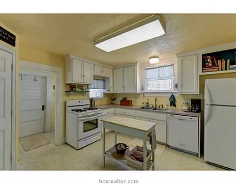 717 E 27th St, Bryan, TX 77803 photo 7