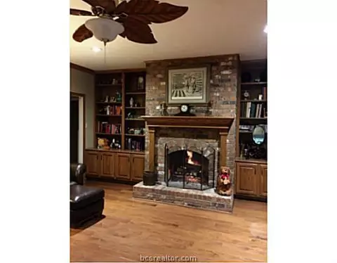 4615 Locksford Dr, Bryan, TX 77802 photo 8