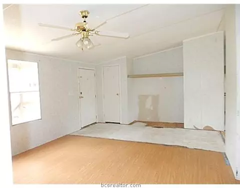 3949 Grapevine Dr, Bryan, TX 77807 photo 8