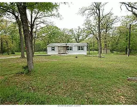 3949 Grapevine Dr, Bryan, TX 77807 photo 3