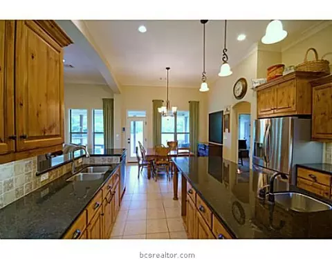 6752 Castenson Rd, Bryan, TX 77808 photo 5