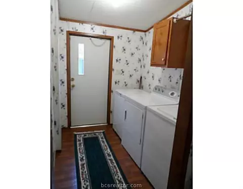 3808 Iverson Dr, Bryan, TX 77803 photo 9