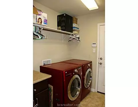 2000 Turning Leaf Dr, Bryan, TX 77807 photo 14