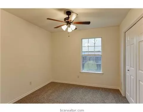 1109 Clearleaf Dr, Bryan, TX 77803 photo 9