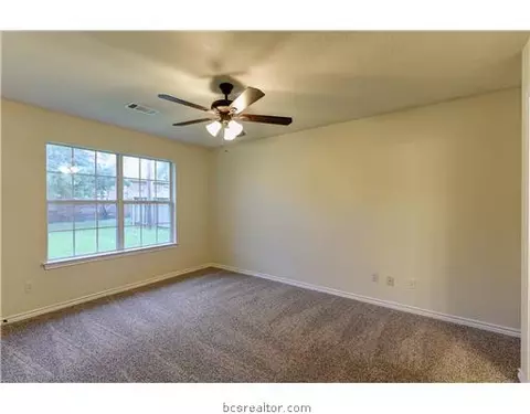 1109 Clearleaf Dr, Bryan, TX 77803 photo 6