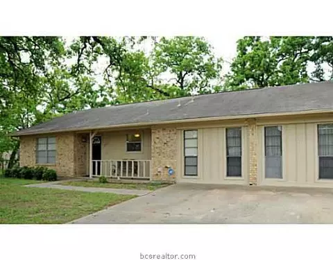 3000 Christopher Cir, Bryan, TX 77803 photo 3
