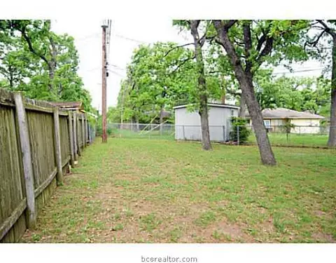 3000 Christopher Cir, Bryan, TX 77803 photo 18