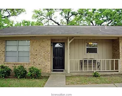 3000 Christopher Cir, Bryan, TX 77803 photo 4
