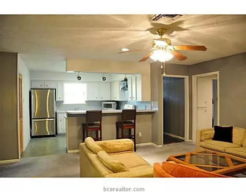 3000 Christopher Cir, Bryan, TX 77803 photo 6