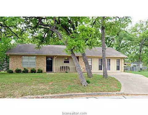 3000 Christopher Cir, Bryan, TX 77803 photo 1