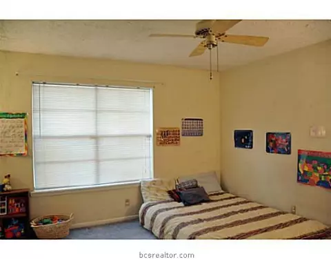 3000 Christopher Cir, Bryan, TX 77803 photo 16