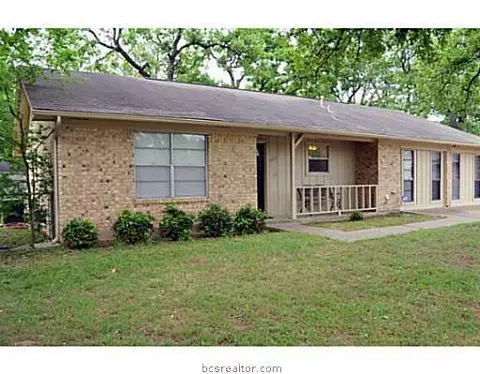 3000 Christopher Cir, Bryan, TX 77803 photo 5