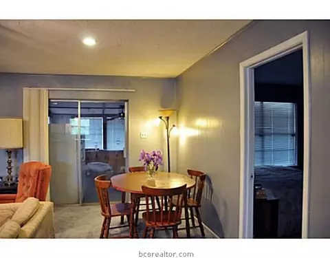 3000 Christopher Cir, Bryan, TX 77803 photo 13