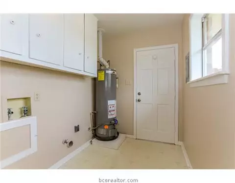 1401 Esther Blvd, Bryan, TX 77802 photo 13